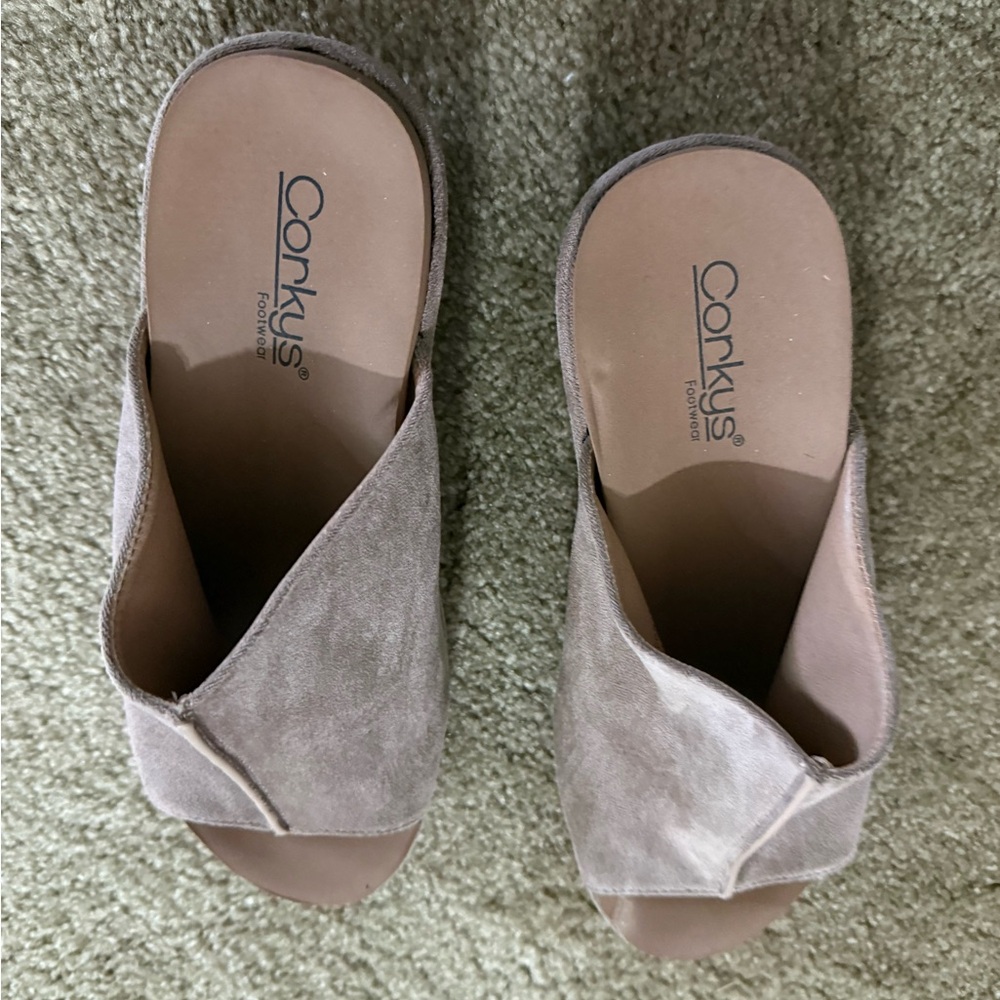 Corkys Women's Taupe Suede Mules